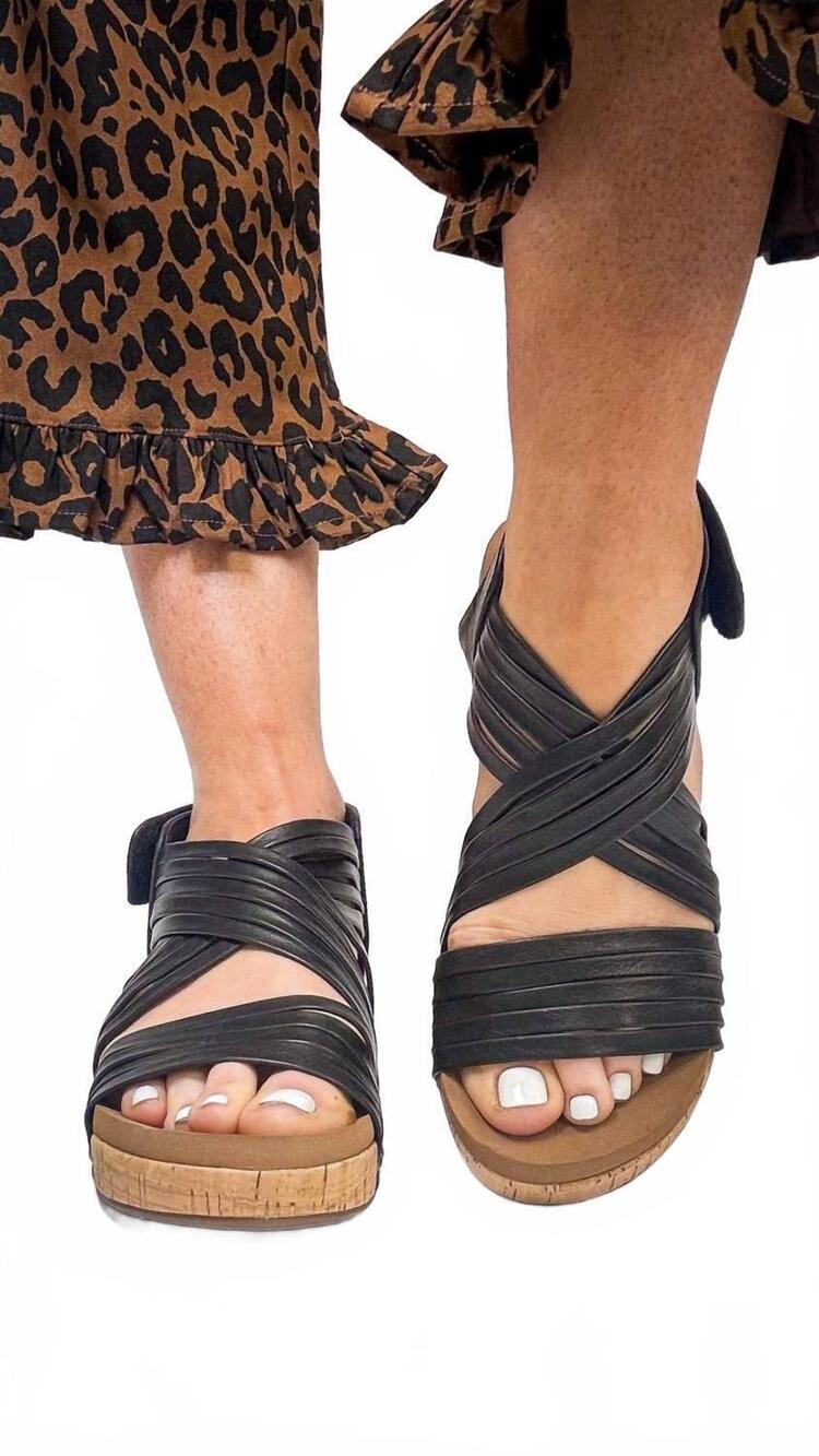 NEW CORKYS FOOTWEAR women's good for you wedges in black